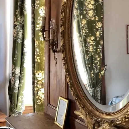 Chateau Isigny, Le Plus Petit Et Le Plus Secret Des Chateaux De Charme Exterior photo