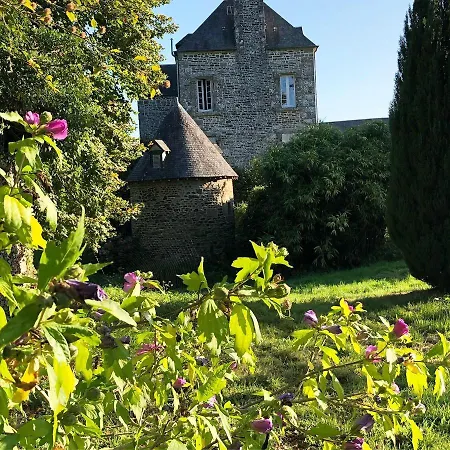 Chateau Isigny, Le Plus Petit Et Le Plus Secret Des Chateaux De Charme Exterior photo