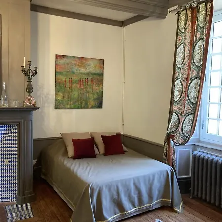 Chateau Isigny, Le Plus Petit Et Le Plus Secret Des Chateaux De Charme Exterior photo