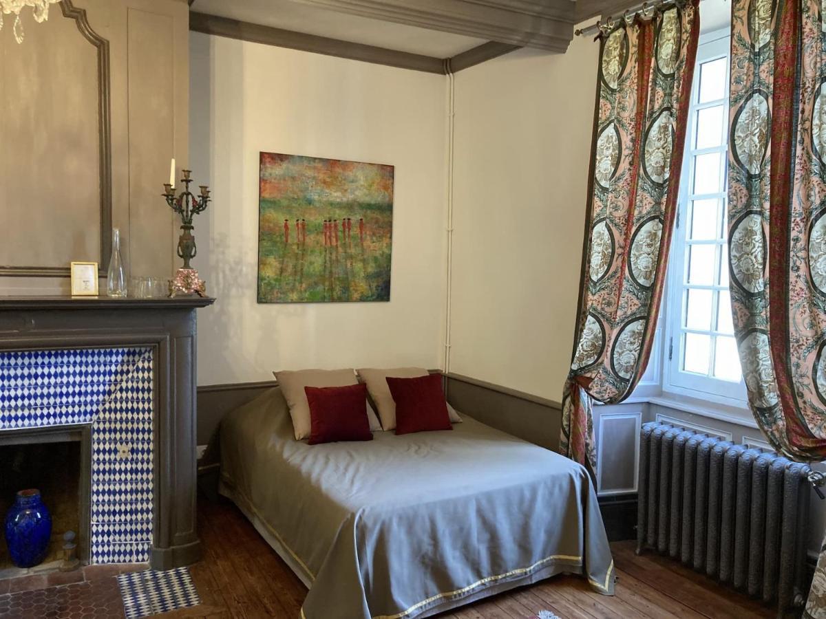 Chateau Isigny, Petit Et Secret Des Chateaux De Charme Isigny-le-Buat